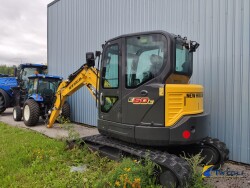 uus ekskavaator New Holland E60C